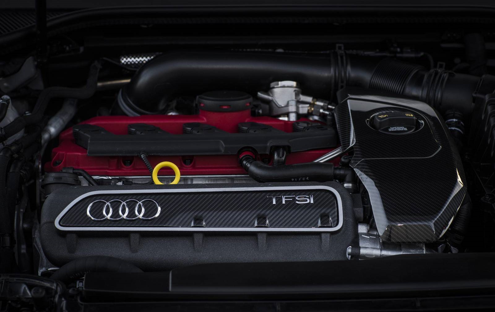 Audi-RS3-Sportback-2_5-liter-five-cylinder-TFSI